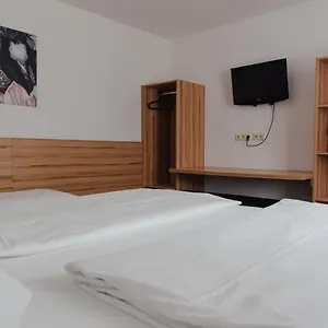 Drei Kreuz Hotell
